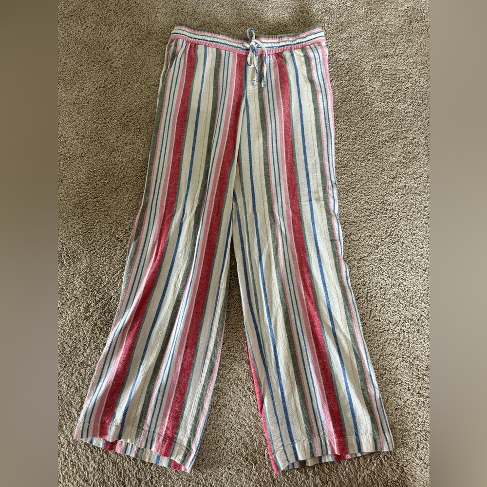 Women’s linen pants. Striped.